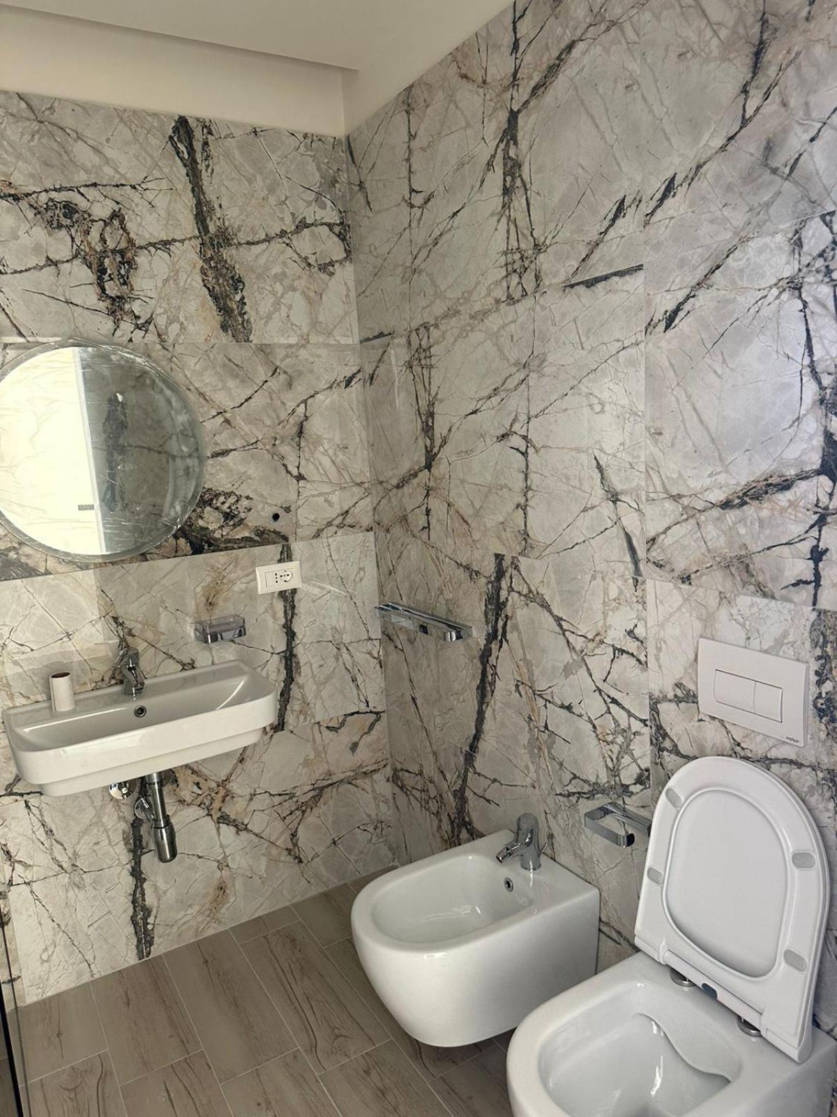 Laid Hotel Vlorë 외부 사진