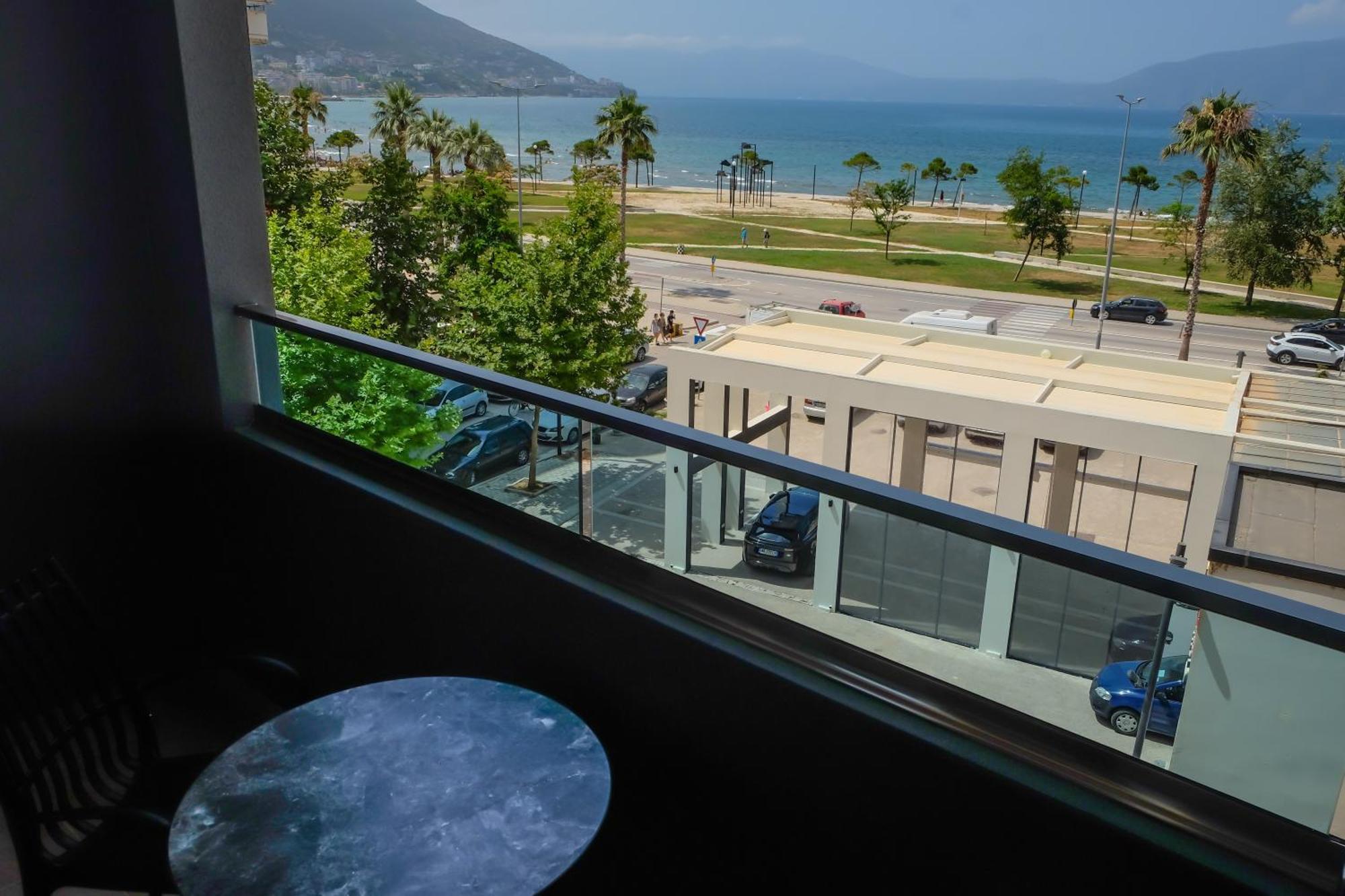 Laid Hotel Vlorë 외부 사진